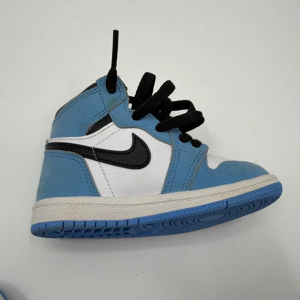 Jordan 1 High University Blue Toddler AQ2665-134 Air Jordan Retro UNC‎ 1s Sz 6C
